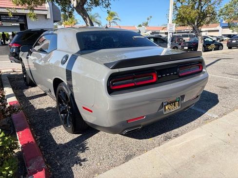 Used 2018 Dodge Challenger SXT Plus image 4