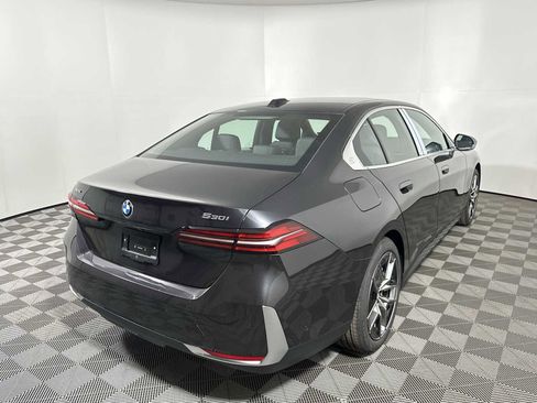 New 2026 BMW 530i xDrive w/ Premium Package image 3