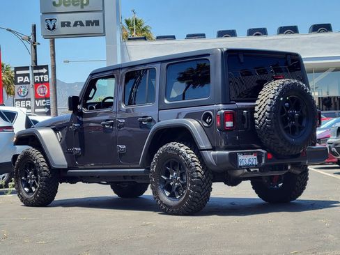 Used 2025 Jeep Wrangler Unlimited Sport AWD/4WD image 2
