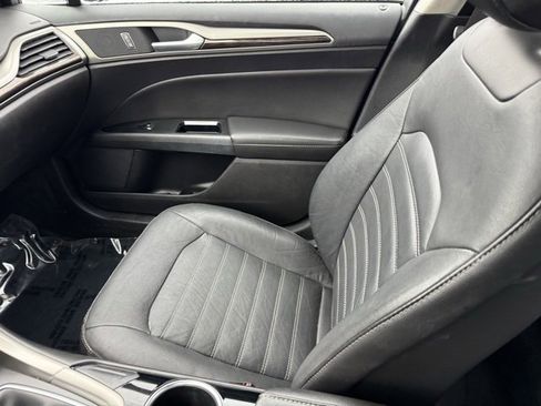 Used 2013 Ford Fusion SE image 20