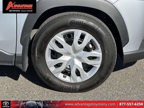 Used 2023 Toyota Corolla Cross L AWD/4WD image 11