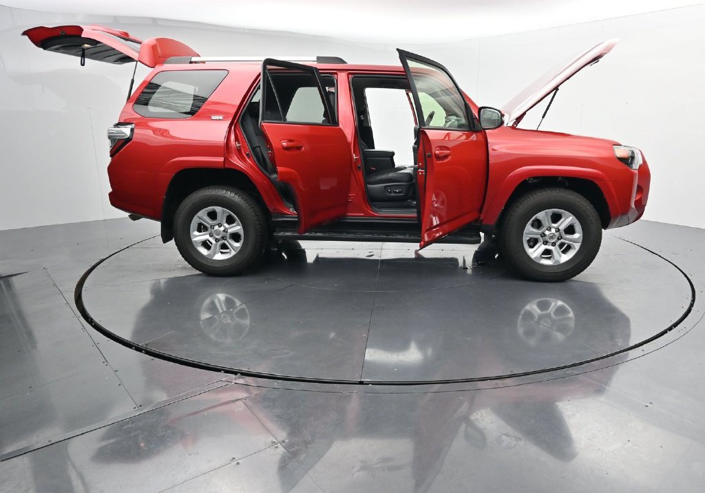 Used 2022 Toyota 4Runner SR5 Premium AWD/4WD image 42