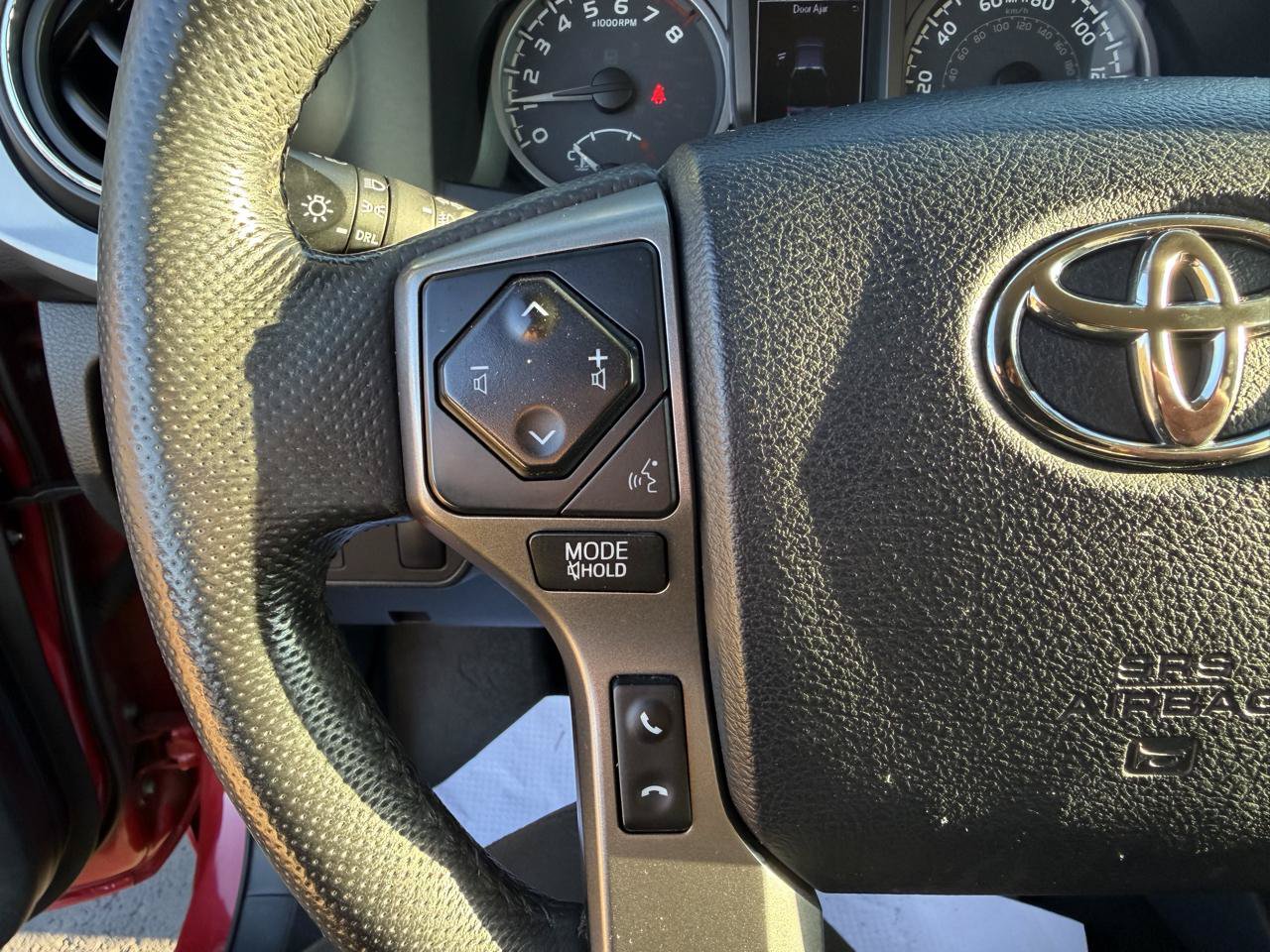 Used 2017 Toyota Tacoma SR5 w/ Tow Package AWD/4WD image 27