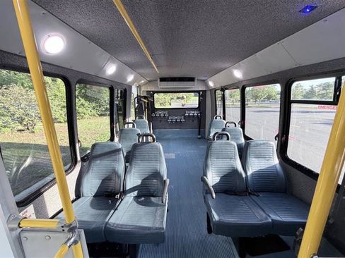 Used 2019 Ford E-450 and Econoline 450 Super Duty w/ Shuttle Bus Prep Package RWD image 9