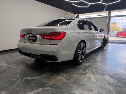 Used 2018 BMW ALPINA B7 xDrive AWD/4WD image 3