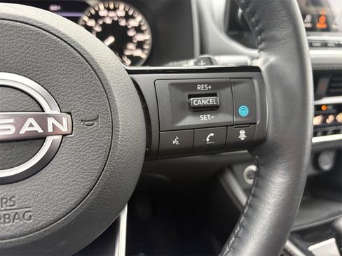 Used 2023 Nissan Rogue SL w/ SL Premium Package image 23