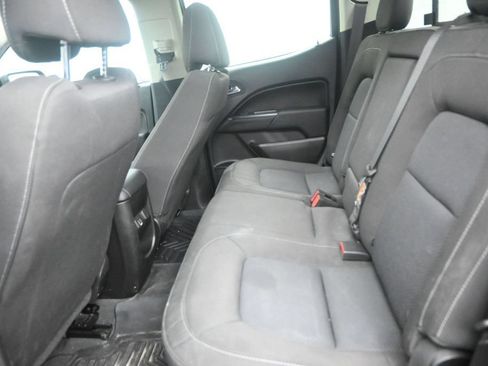 Used 2022 Chevrolet Colorado LT w/ LT Convenience Package RWD image 14