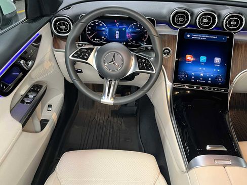 Certified 2026 Mercedes-Benz GLC 300 4MATIC image 44