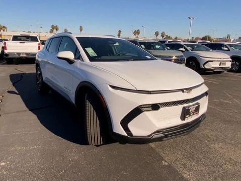 New 2026 Chevrolet Equinox EV LT FWD image 2