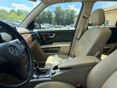 Used 2012 Mercedes-Benz GLK 350 4MATIC image 5