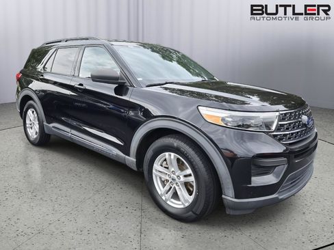 Used 2020 Ford Explorer XLT RWD image 3
