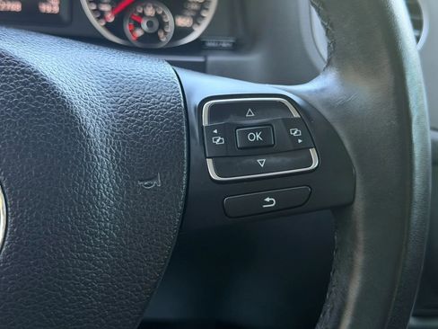 Used 2017 Volkswagen Tiguan Limited w/ Premium Package image 18