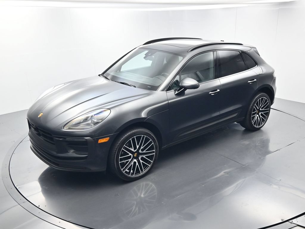 Certified 2026 Porsche Macan AWD/4WD image 34