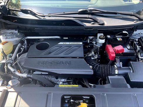 Used 2023 Nissan Rogue SV AWD/4WD image 9