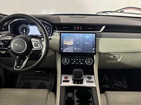 Used 2022 Jaguar F-PACE SVR AWD/4WD image 34