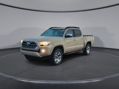Used 2016 Toyota Tacoma Limited w/ Towing Package AWD/4WD image 4