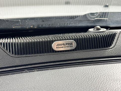 Used 2018 RAM 1500 Rebel w/ Luxury Group image 4