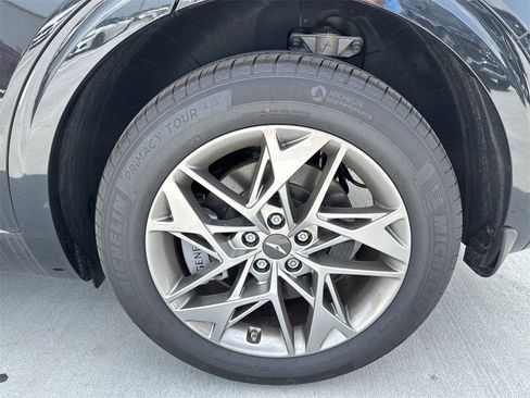 Used 2025 Genesis GV70 2.5T image 25