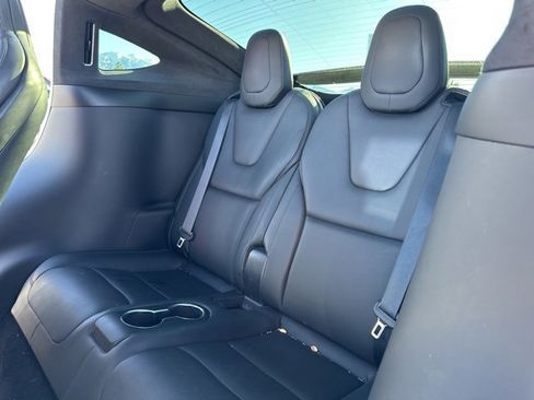 Used 2022 Tesla Model X Plaid image 11