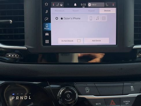 Used 2022 Chrysler Voyager LX FWD image 33
