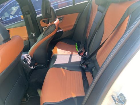 Used 2023 Mercedes-Benz C 300 Sedan image 9