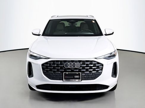 Certified 2025 Audi Q5 Premium w/ Convenience Package image 6