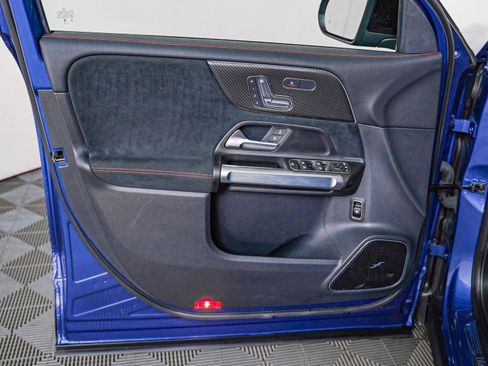 Certified 2024 Mercedes-Benz GLB 250 image 22