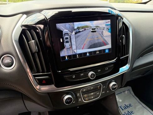 Used 2023 Chevrolet Traverse LT w/ Midnight/Sport Edition AWD/4WD image 7