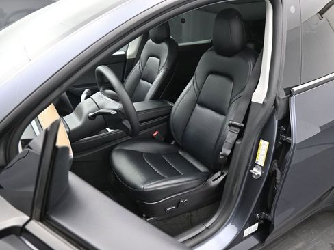 Used 2022 Tesla Model Y Performance image 7