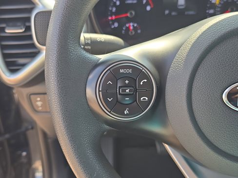 Certified 2021 Kia Soul LX FWD image 28