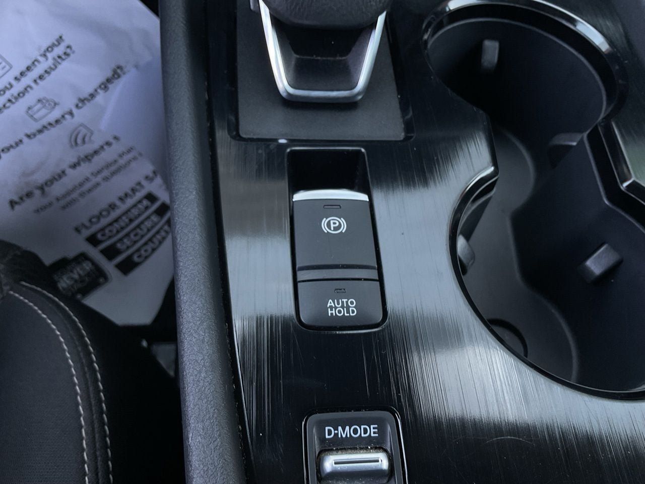 Used 2025 Nissan Rogue SV FWD image 24