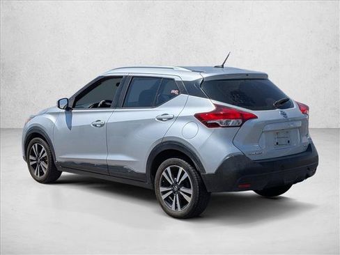 Used 2019 Nissan Kicks SV FWD image 7