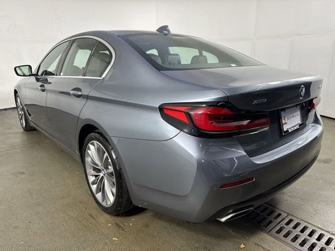 Used 2022 BMW 540i xDrive w/ Premium Package image 32