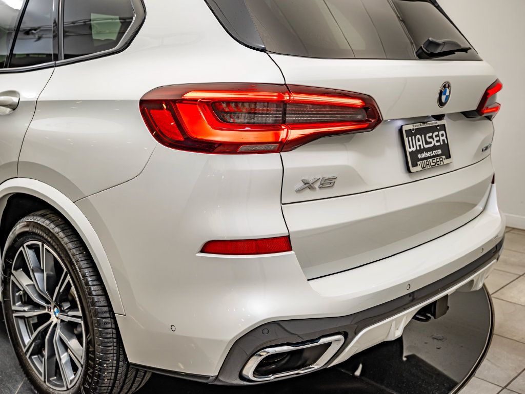 Used 2021 BMW X5 xDrive40i w/ M Sport Package AWD/4WD image 19