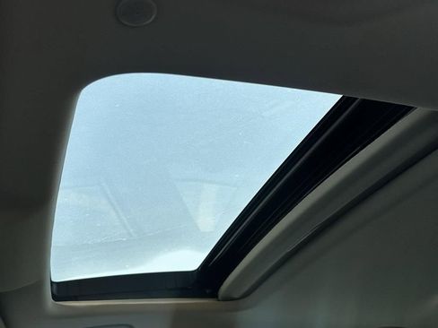 Certified 2025 Honda Accord SE image 9