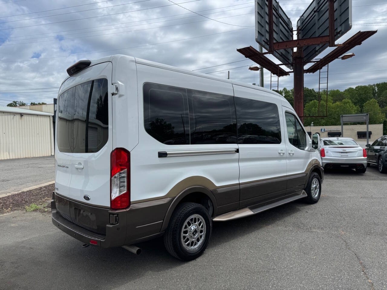 Used 2021 Ford Transit 250 Medium Roof w/ Load Area Protection Package RWD image 4