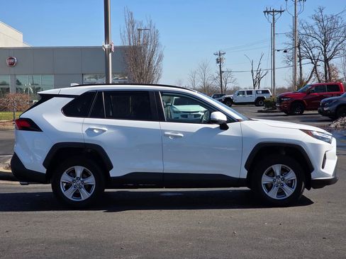 Used 2025 Toyota RAV4 XLE image 3