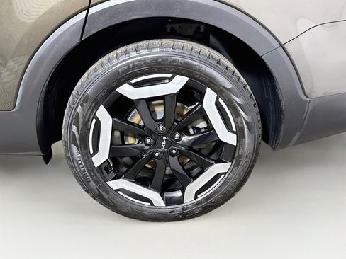 Used 2023 Kia Telluride EX w/ EX Captain's Chair Package AWD/4WD image 29