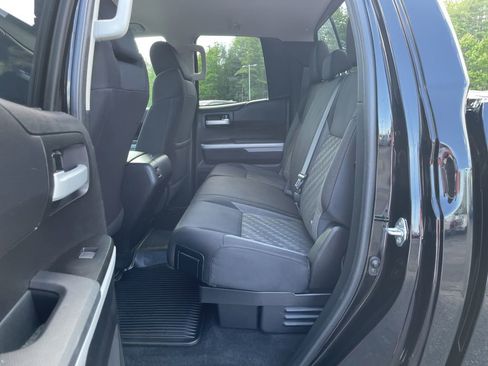 Used 2021 Toyota Tundra SR5 w/ TRD Off-Road Package AWD/4WD image 32