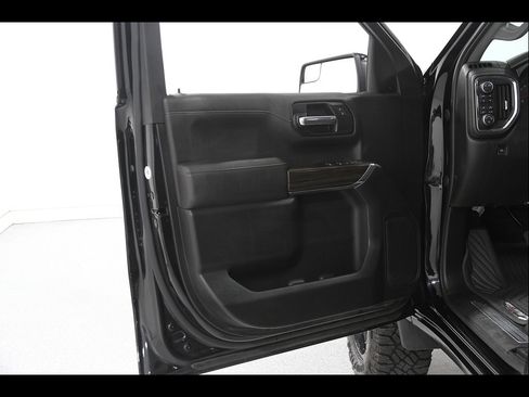 Used 2021 Chevrolet Silverado 1500 LT Trail Boss AWD/4WD image 4