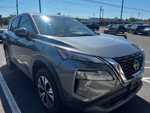 Used 2023 Nissan Rogue SV AWD/4WD image 3