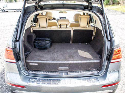 Used 2018 Mercedes-Benz GLE 550e 4MATIC image 18