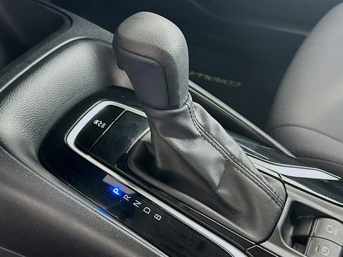Used 2020 Toyota Corolla LE FWD image 24