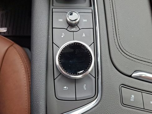 Certified 2025 Cadillac XT5 Premium Luxury image 27