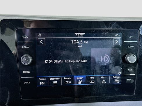 Used 2025 Volkswagen Jetta SE FWD image 21