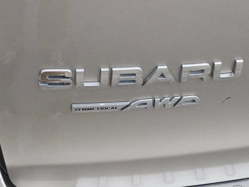 Used 2020 Subaru Ascent Premium w/ Convenience Package AWD/4WD image 4
