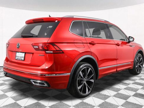 Used 2024 Volkswagen Tiguan SEL R-Line image 14