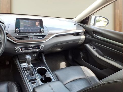 Used 2020 Nissan Altima 2.5 Platinum AWD/4WD image 22
