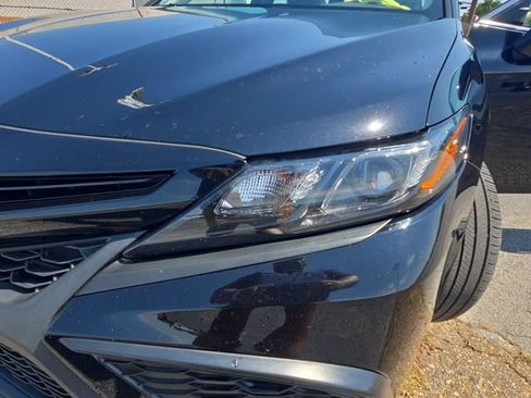Used 2022 Toyota Camry SE FWD image 25