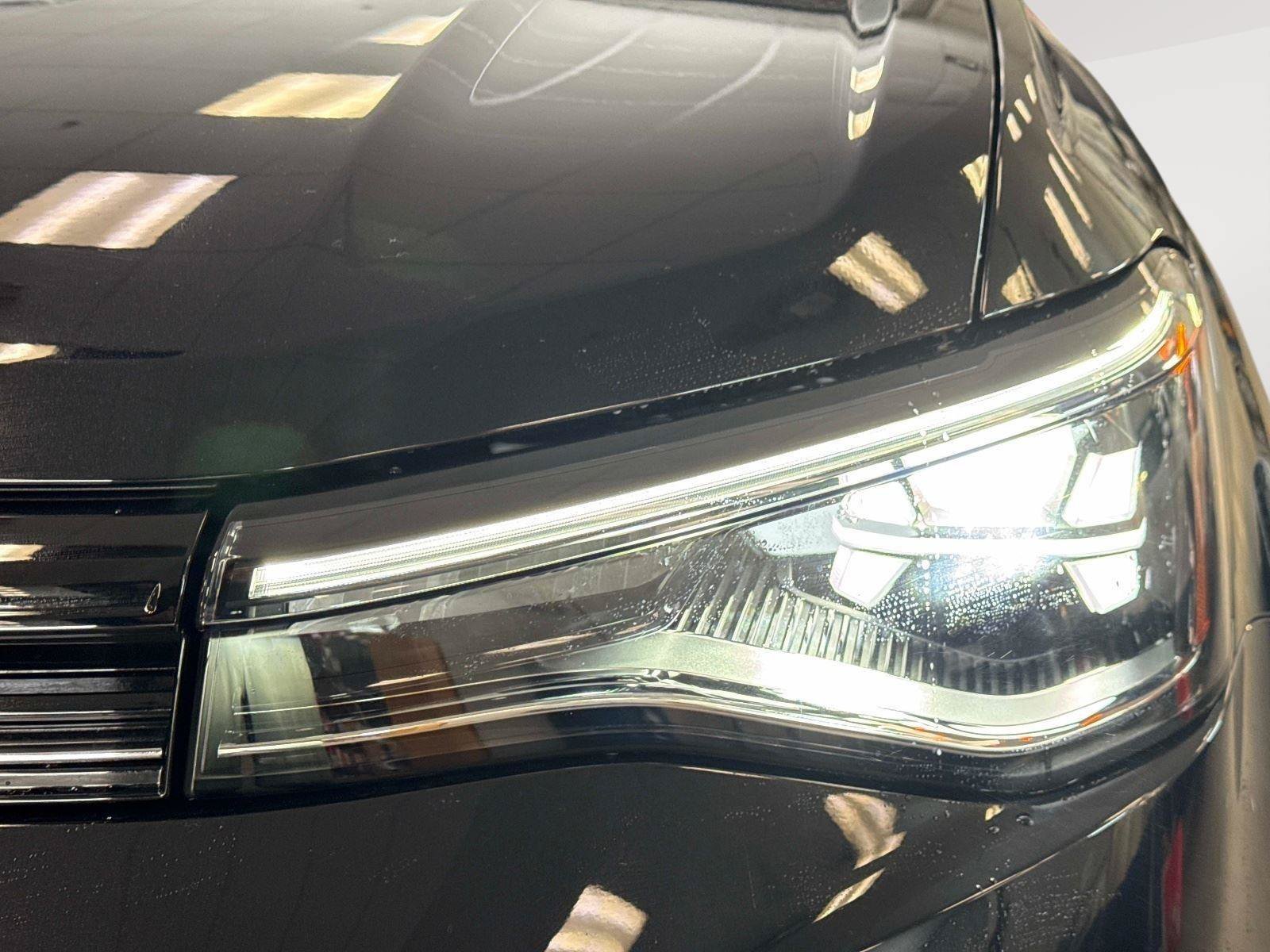 New 2026 Volkswagen Taos SE AWD/4WD image 11